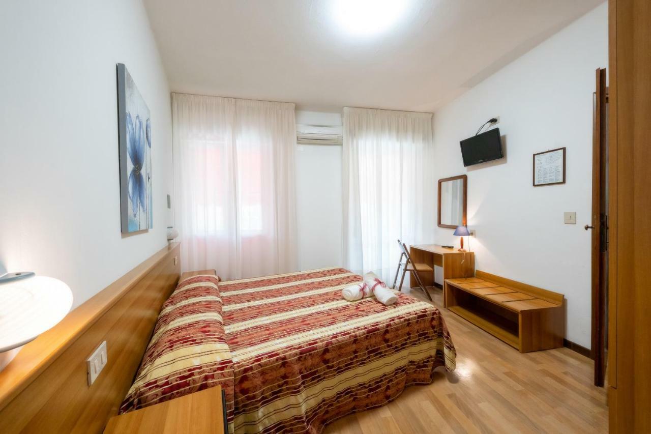 Hotel Stoccarda Caorle Exterior foto