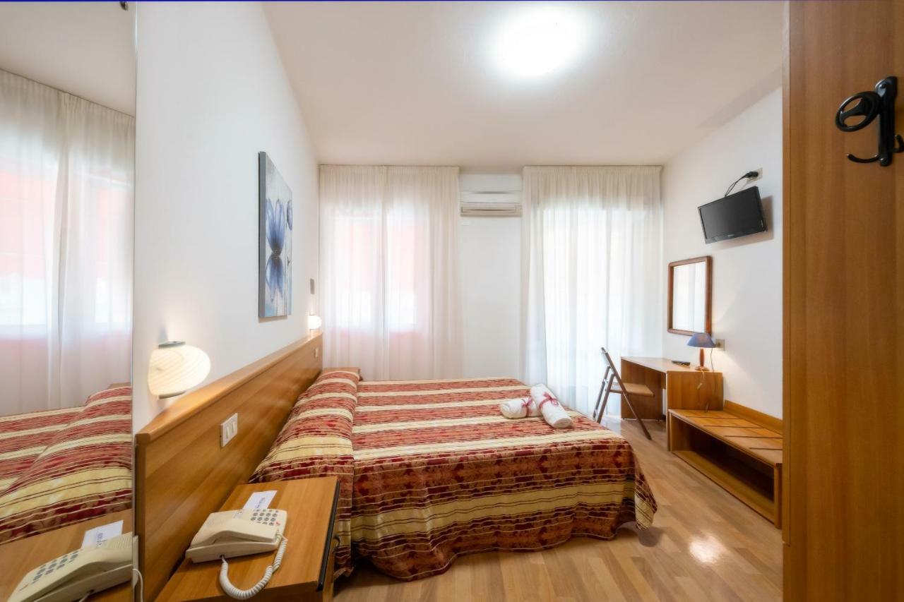 Hotel Stoccarda Caorle Exterior foto